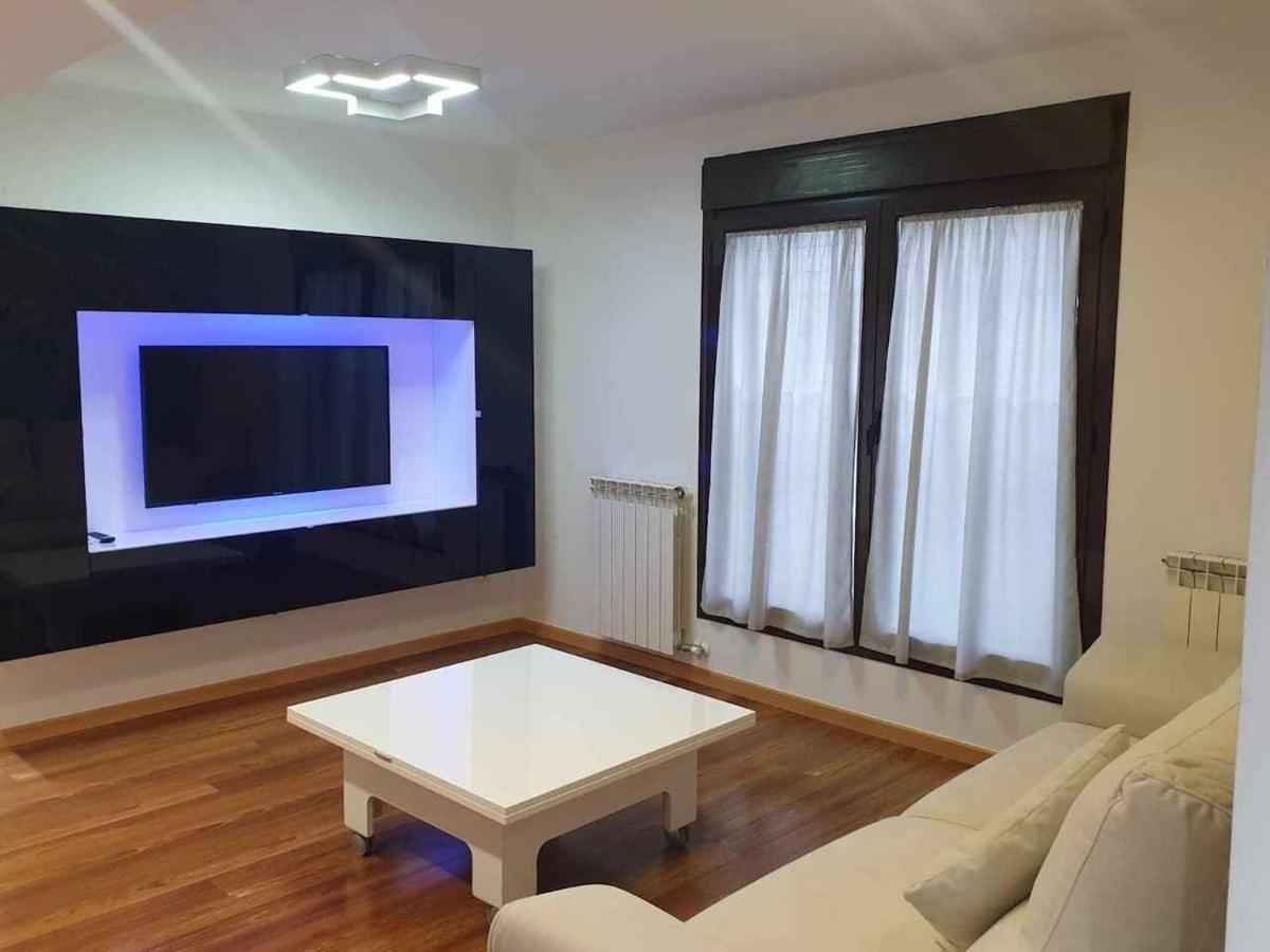 Centro Aparcamiento Gratuito Al Lado Del Pilar Lejlighed Zaragoza Eksteriør billede